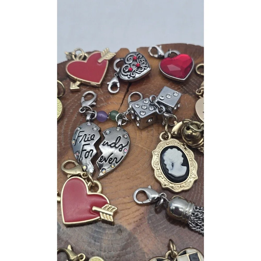 17- Charms Enamel - Hearts Friends Rose